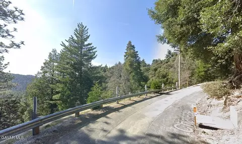 Chateau Drive, Crestline, CA 92325 photo 2