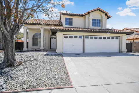 2608 Oldfield St W, Lancaster, CA 93536