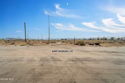42142 Valley Line Rd, Lancaster, CA 93535 photo 3