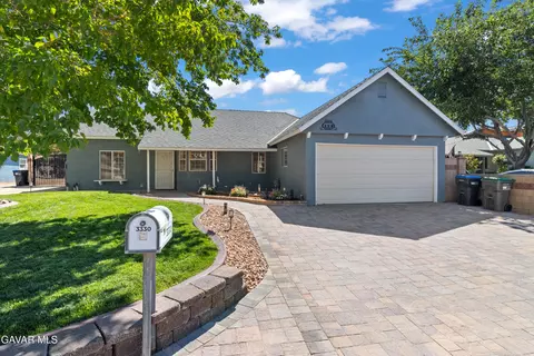 3330 Ave L4 W, Lancaster, CA 93536