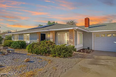 8957 Avenue T-10 E, Littlerock, CA 93543