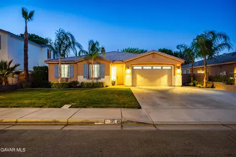 1225 Stanfill Rd, Palmdale, CA 93551