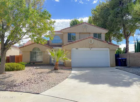 1002 Kildare St E, Lancaster, CA 93535