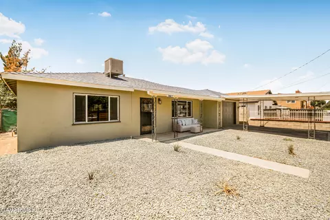 38013 11th St E, Palmdale, CA 93550