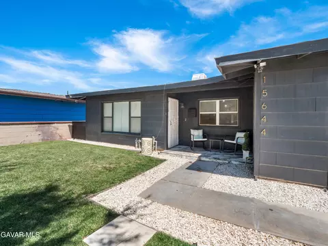 15644 M St, Mojave, CA 93501