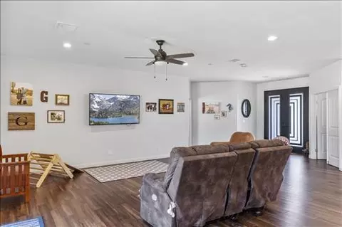 28551 Bear Valley Rd, Tehachapi, CA 93561 photo 8