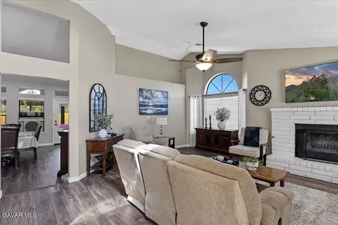 19713 Meadows Rd, Tehachapi, CA 93561 photo 5