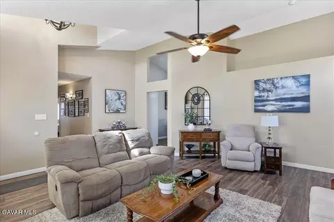 19713 Meadows Rd, Tehachapi, CA 93561 photo 7