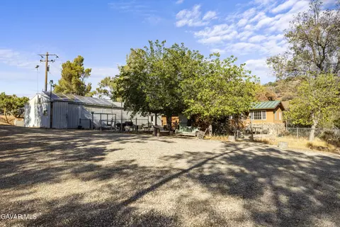 32901 Hawley Rd, Acton, CA 93510 photo 5