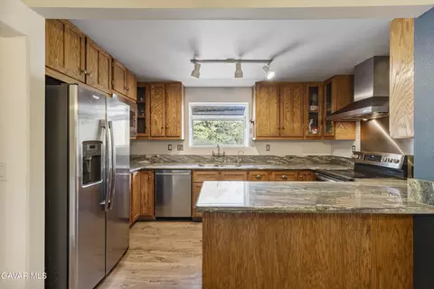32901 Hawley Rd, Acton, CA 93510 photo 8