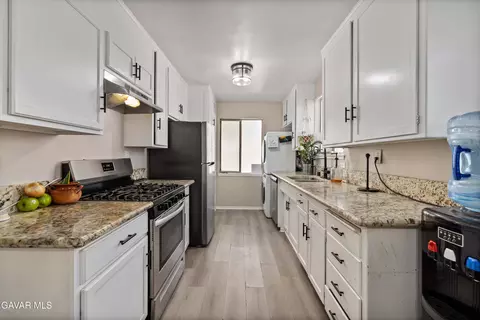 Kitchen - 44214 E 2nd St, Lancaster, CA 93535 photo 2 of 5