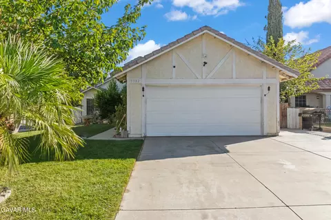5382 Sunburst Dr, Palmdale, CA 93552