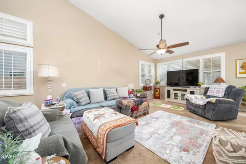 Living - 3310 Caspian Dr, Palmdale, CA 93551 photo 1 of 2