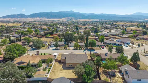 View/Area - 19809 Meadows Rd, Tehachapi, CA 93561 photo 6 of 13