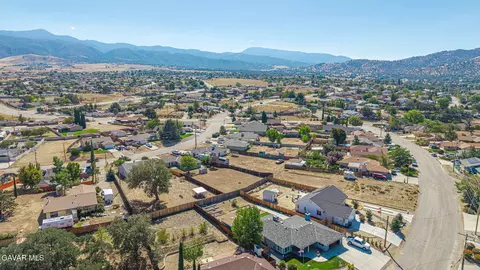 View/Area - 19809 Meadows Rd, Tehachapi, CA 93561 photo 9 of 13