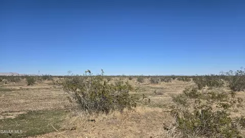 East Glen Rd, Mojave, CA 93501 photo 2