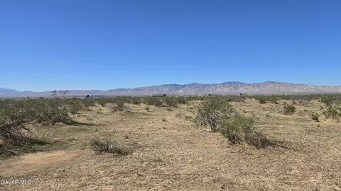 East Glen Rd, Mojave, CA 93501 photo 17