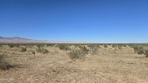 East Glen Rd, Mojave, CA 93501 photo 18