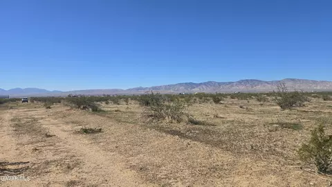East Glen Rd, Mojave, CA 93501 photo 11