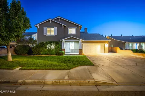 3614 Oldfield St W, Lancaster, CA 93536