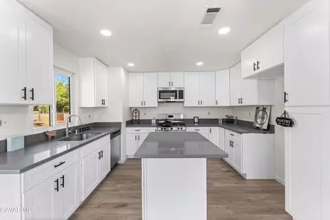 40131 174th St E, Palmdale, CA 93591 photo 8