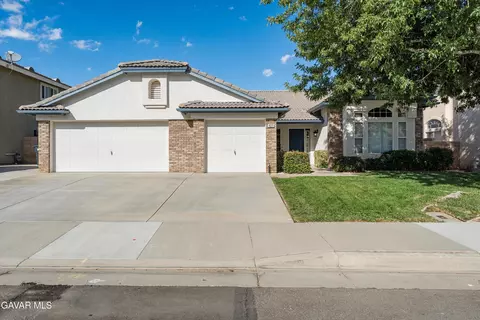 4221 Cocina Ln, Palmdale, CA 93551