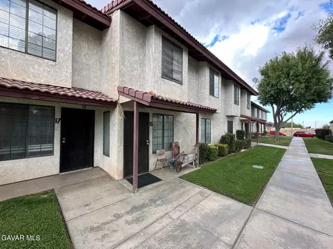 38550 22nd St E #16, Palmdale, CA 93550