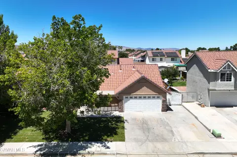 View/Area - 37537 Sabal Ct, Palmdale, CA 93552 photo 5 of 5