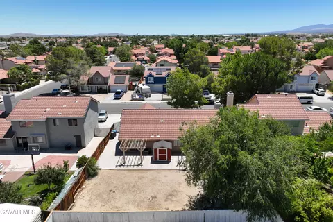 View/Area - 37537 Sabal Ct, Palmdale, CA 93552 photo 2 of 5