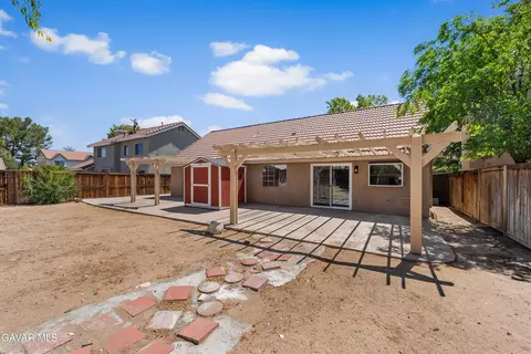 Exterior - 37537 Sabal Ct, Palmdale, CA 93552 photo 6 of 10