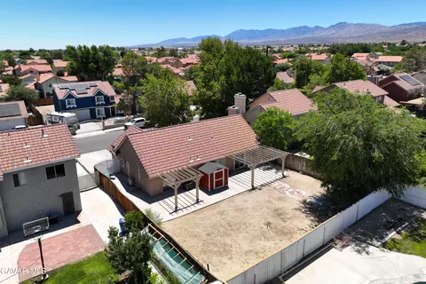 View/Area - 37537 Sabal Ct, Palmdale, CA 93552 photo 3 of 5