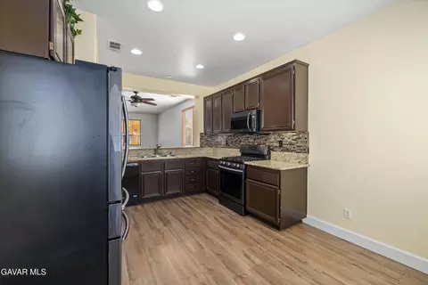 44328 47th St W, Lancaster, CA 93536 photo 9
