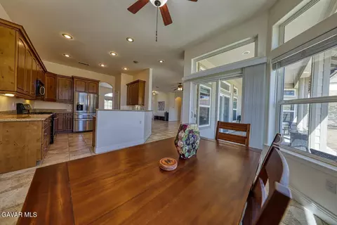 Dining - 24500 Jacaranda Dr, Tehachapi, CA 93561 photo 1 of 2