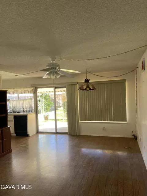 44215 Hanstead Ave, Lancaster, CA 93535 photo 8