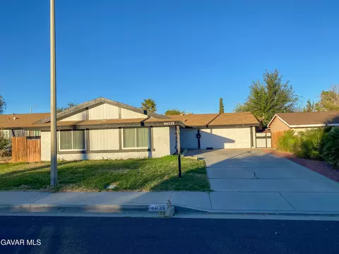 Exterior - 44135 Gingham Ave, Lancaster, CA 93535 photo 2 of 2