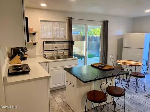 Kitchen - 44135 Gingham Ave, Lancaster, CA 93535 photo 6 of 6