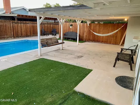Exterior - 44135 Gingham Ave, Lancaster, CA 93535 photo 1 of 2