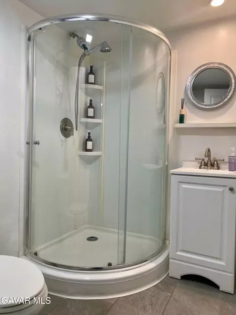 Bath - 44135 Gingham Ave, Lancaster, CA 93535 photo 5 of 5
