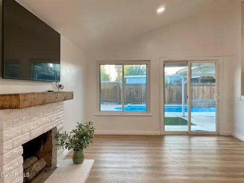 Living - 44135 Gingham Ave, Lancaster, CA 93535 photo 2 of 2