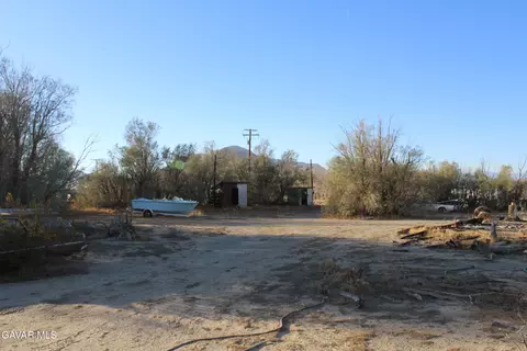 9485 Elberta St, Mojave, CA 93501 photo 7