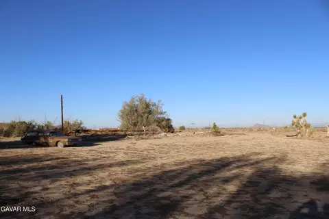 9485 Elberta St, Mojave, CA 93501 photo 6