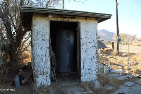 9485 Elberta St, Mojave, CA 93501 photo 10