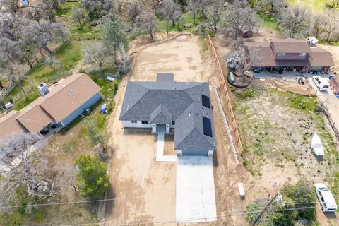 View/Area - 21500 Mountain Dr, Tehachapi, CA 93561 photo 1 of 5