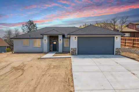 21500 Mountain Dr, Tehachapi, CA 93561