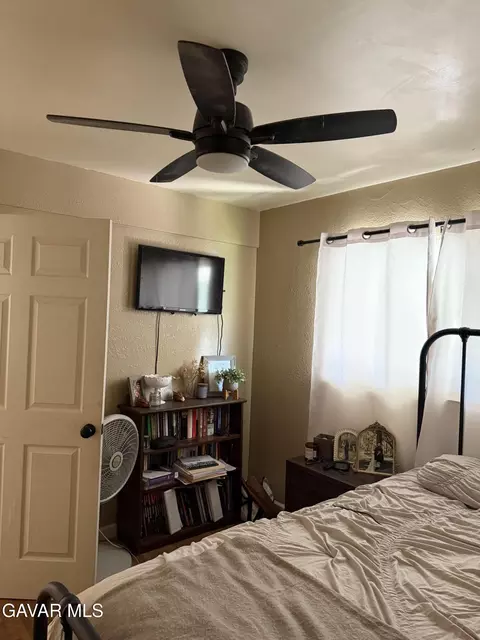 Bedroom - 919 Golden West Ct, Tehachapi, CA 93561 photo 3 of 3