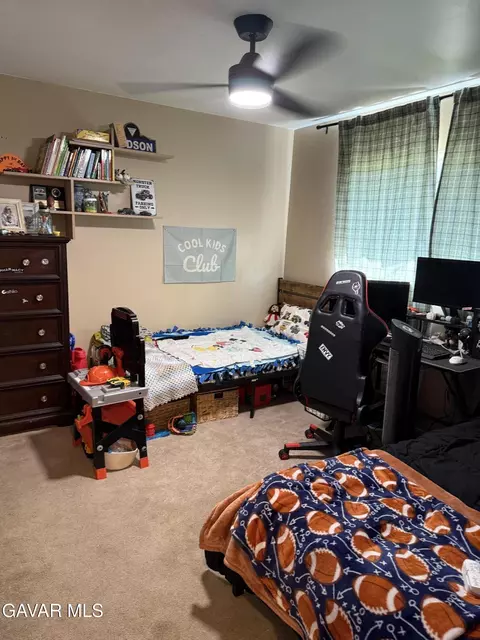 Bedroom - 919 Golden West Ct, Tehachapi, CA 93561 photo 1 of 3