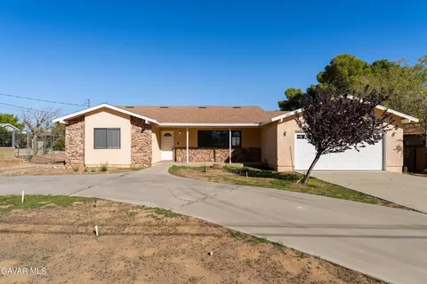 4541 Avenue L2 W, Quartz Hill, CA 93536