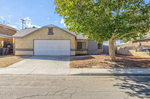 2842 El Sol Dr, Lancaster, CA 93535