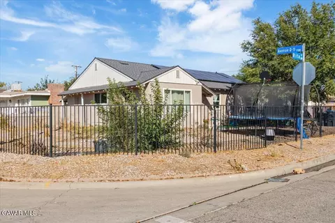 38233 Rita St, Palmdale, CA 93550