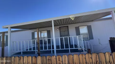 21751 Locust St, California City, CA 93505